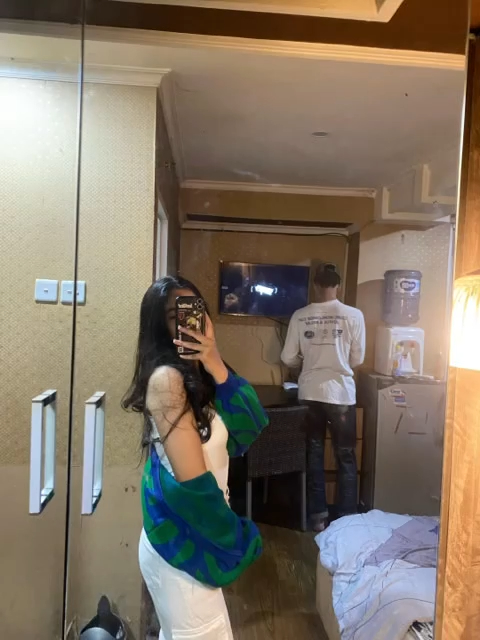 Salma chekin dengan kekasih baru